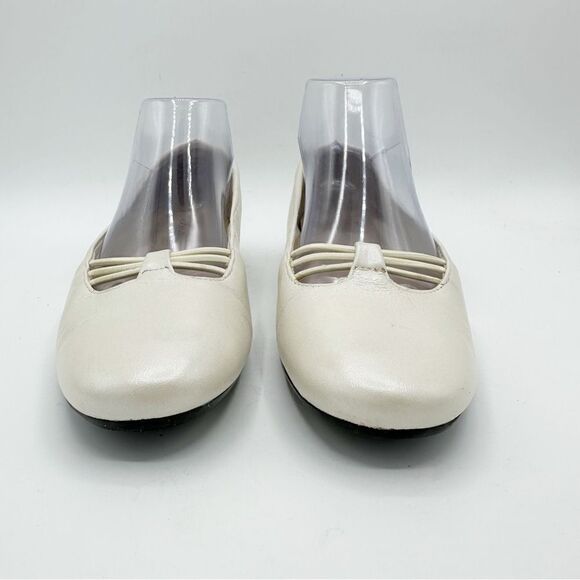 Trotters Womens Pearlized Ivory Leather Slip On Dress Shoe Flats Almond Toe 7 W - Picture 3 of 14